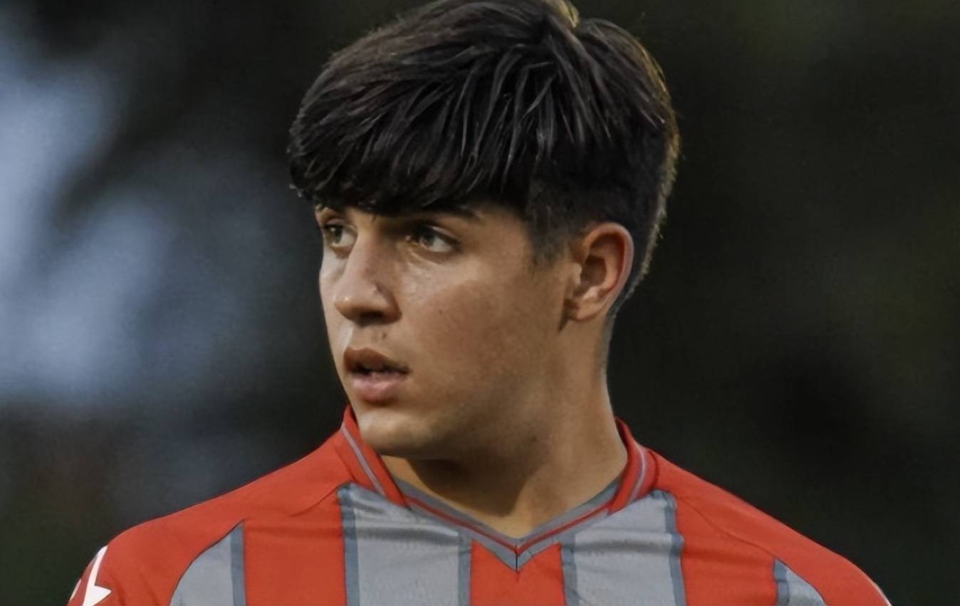 28球9助攻!18岁锋线妖童横空出世,名记爆料,两大意甲豪门疯抢