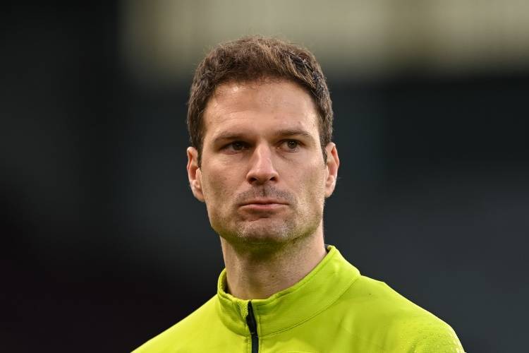 罗马诺&amp;天空体育：38岁门将贝戈维奇将免签加盟莱斯特城